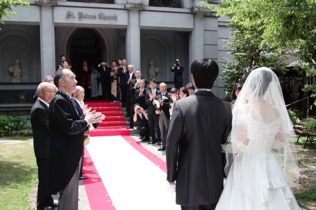 親族30名の結婚式 少人数ウエディングの演出 福山市のチャペル結婚式場 南蔵王 聖ペトロ教会